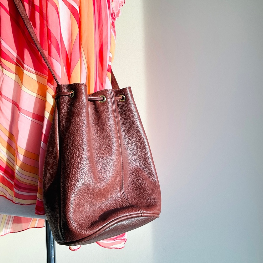 Women's Brown Leather Bucket Bag - Classic Shoulder Tote